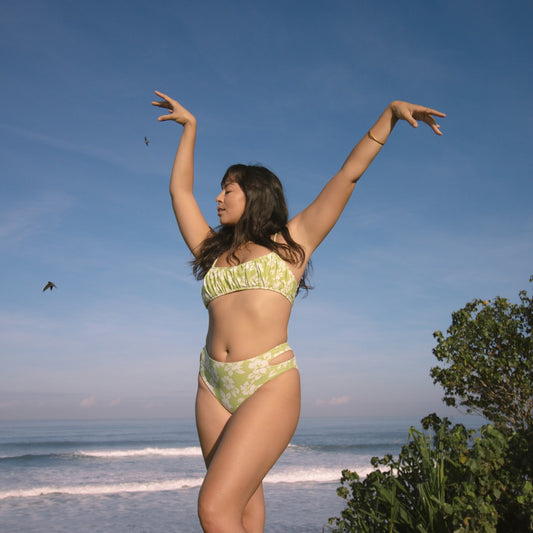 Mojito - High Waist Cut-Out Bottom