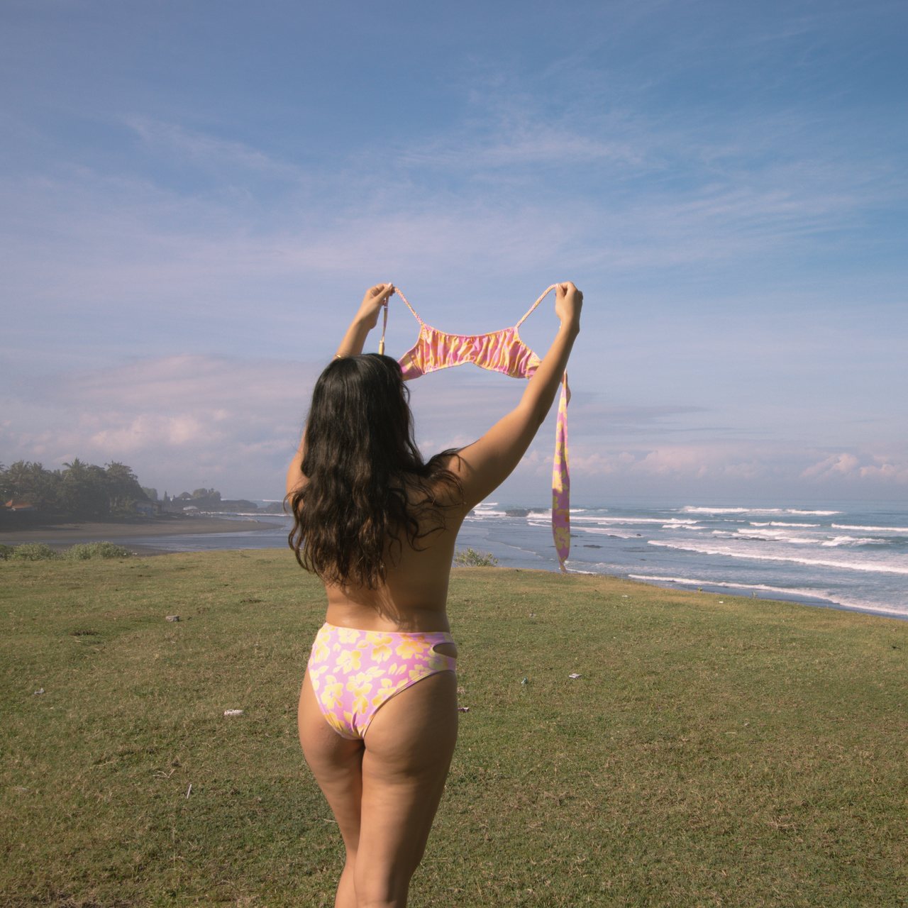 Hawaiian Sunset - Braided Scrunch Top
